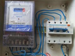 在220V和380V三相情況下，一千瓦等于多少安電流的計(jì)算公式（